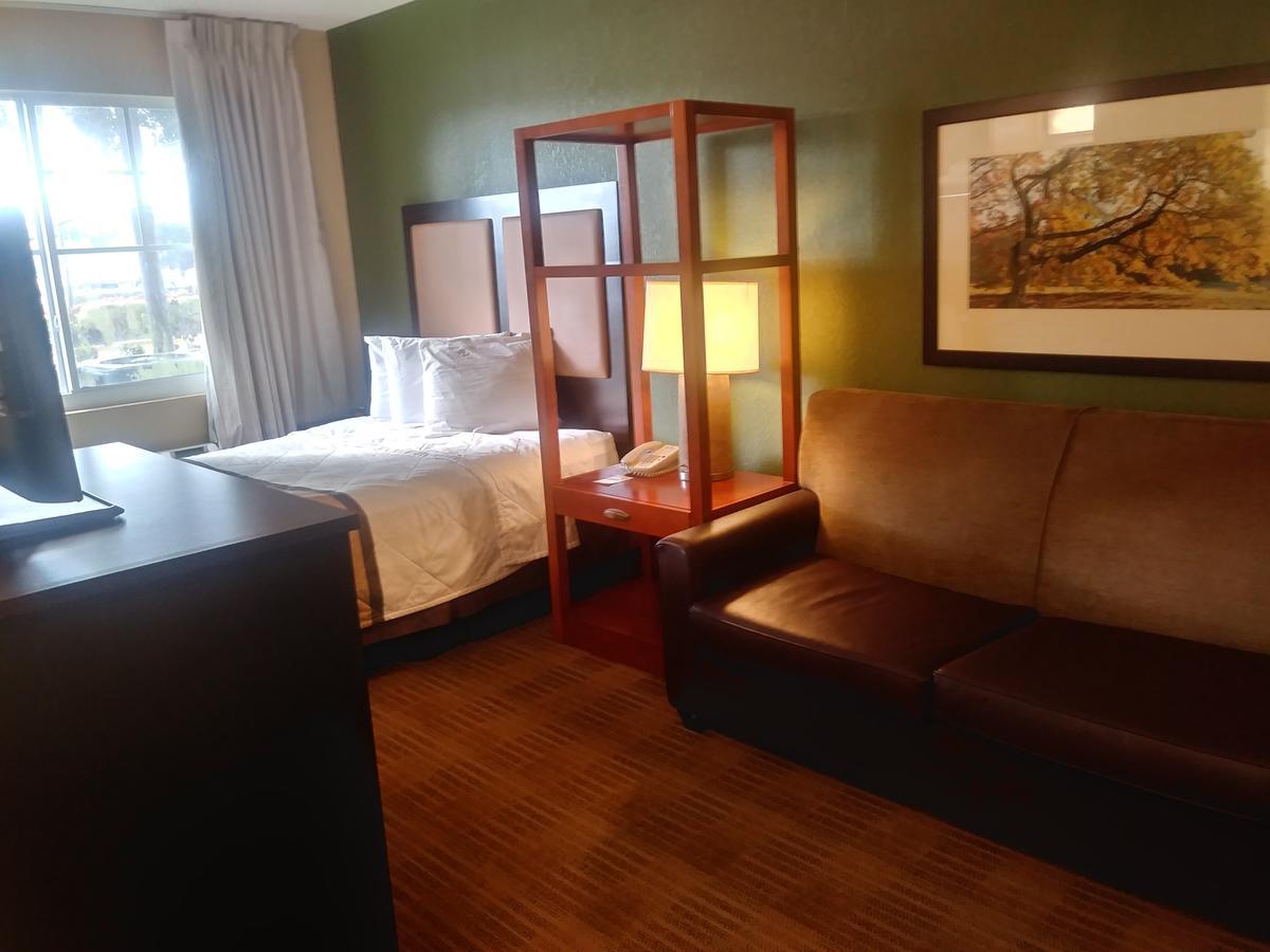 Extended Stay America Suites - Detroit - Auburn Hills - Featherstone Rd Екстериор снимка