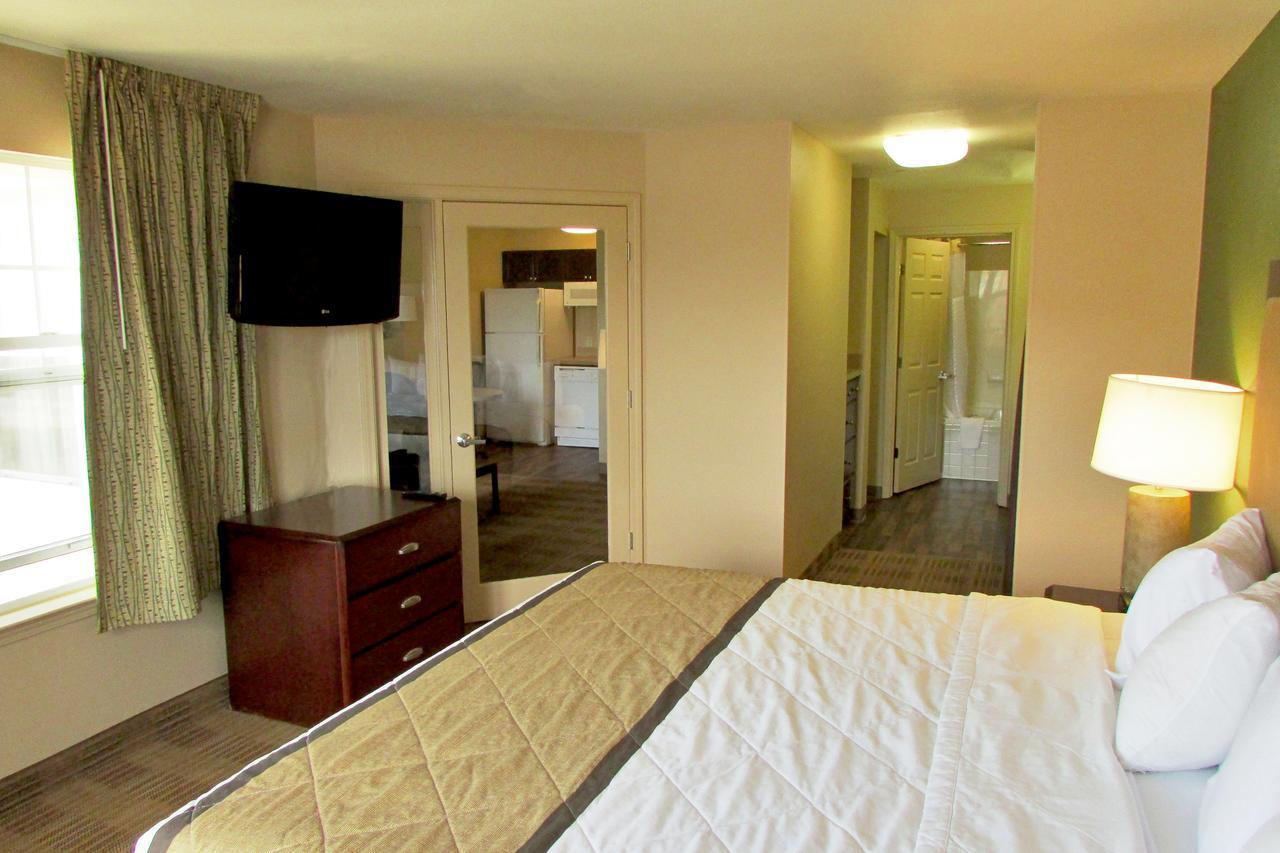 Extended Stay America Suites - Detroit - Auburn Hills - Featherstone Rd Екстериор снимка