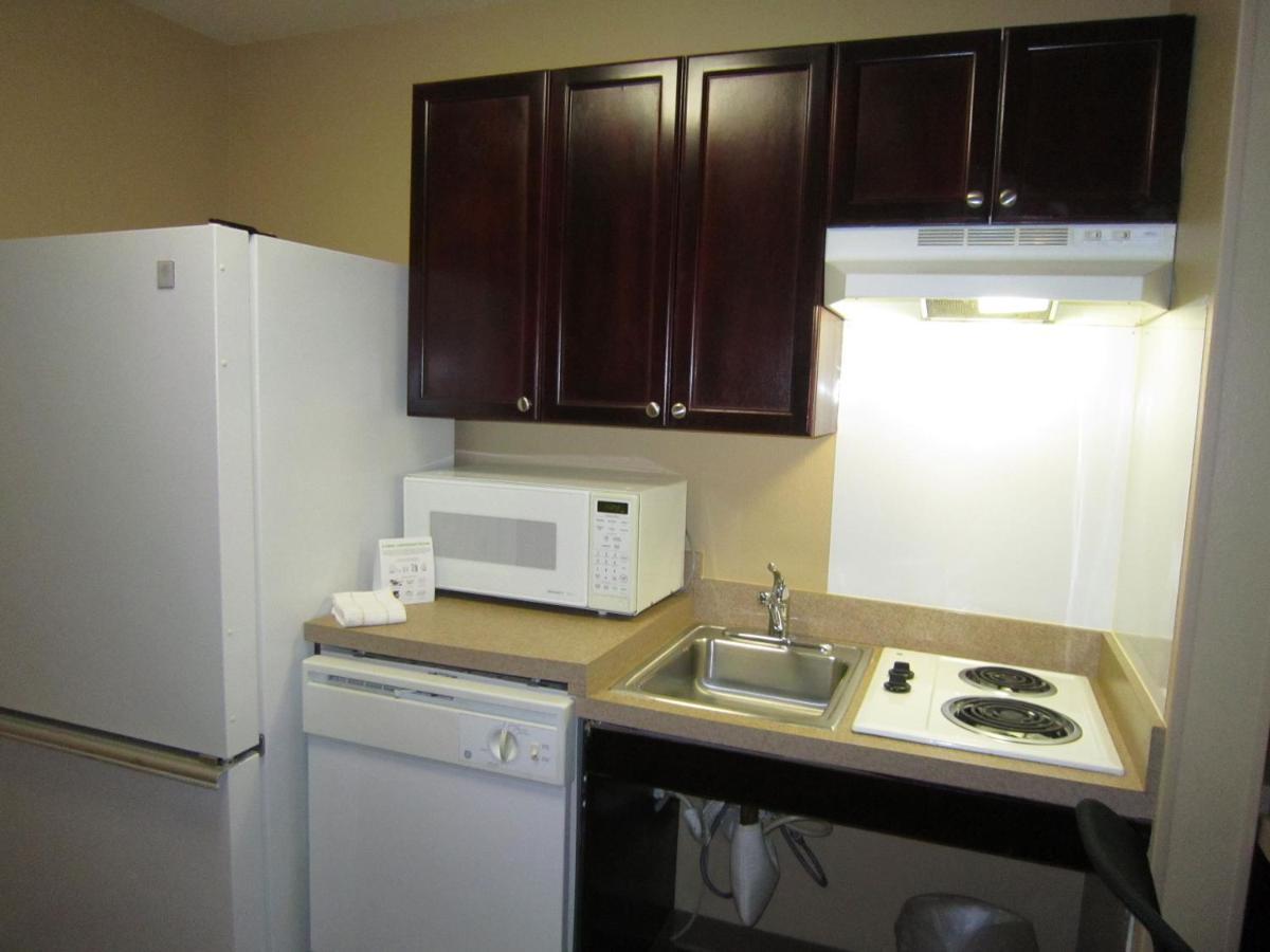 Extended Stay America Suites - Detroit - Auburn Hills - Featherstone Rd Екстериор снимка